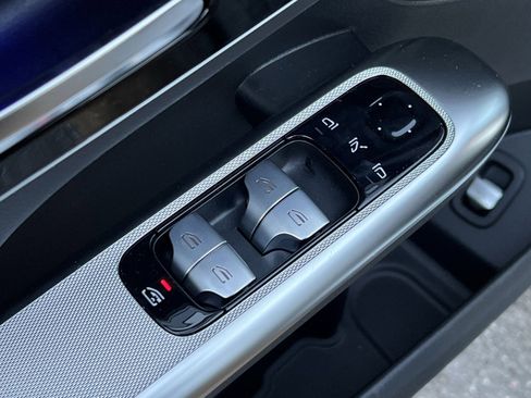 Used 2026 Mercedes-Benz GLC 300 4MATIC image 13