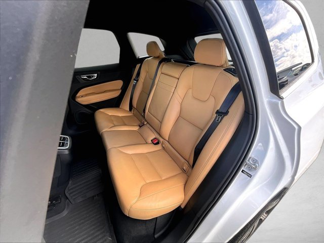 Used 2020 Volvo XC60 T5 Inscription w/ Protection Package Premier FWD image 29