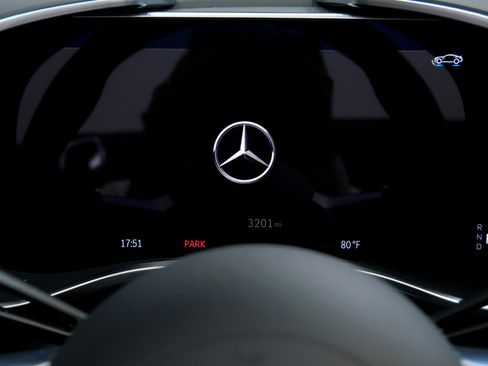 Used 2025 Mercedes-Benz SL 63 AMG S e Performance 4MATIC image 22