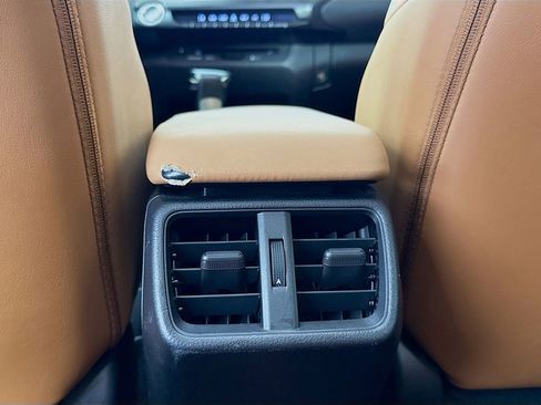 Used 2020 Lexus UX 200 FWD image 32