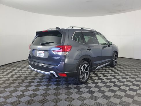 Used 2023 Subaru Forester Touring image 4