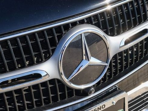 Used 2023 Mercedes-Benz GLC 300 image 11