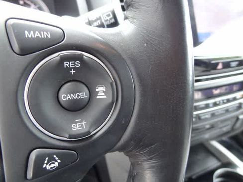 Used 2017 Honda Pilot Touring image 26
