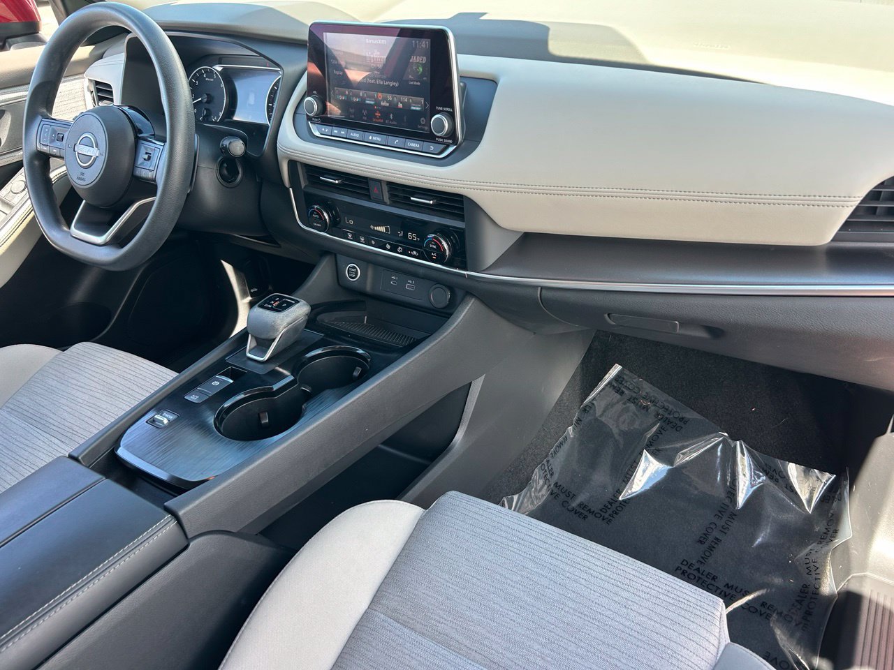 Certified 2023 Nissan Rogue SV FWD image 13