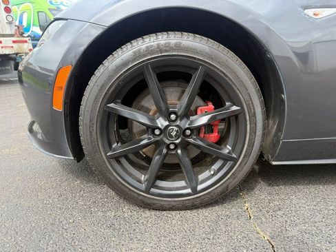Used 2019 MAZDA MX-5 Miata RF Grand Touring RWD image 20