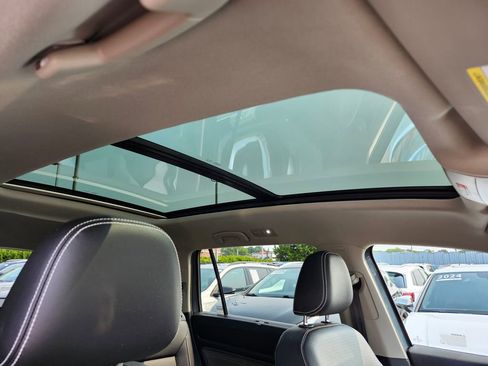 Certified 2023 Volkswagen Atlas SE w/ Panoramic Sunroof Package image 24