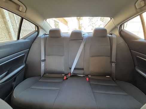 Used 2025 Nissan Altima 2.5 SV FWD image 38