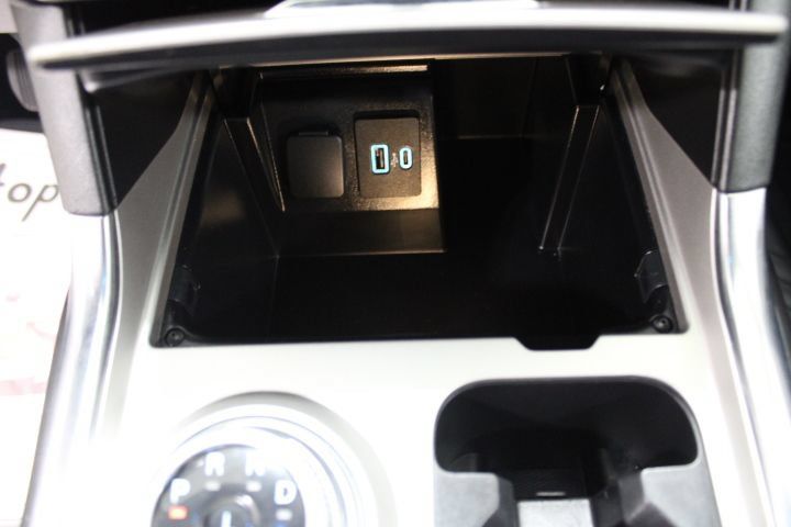 Used 2023 Ford Explorer XLT w/ Equipment Group 202A AWD/4WD image 53