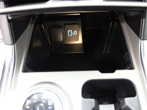 Used 2023 Ford Explorer XLT w/ Equipment Group 202A AWD/4WD image 53