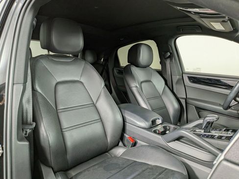 Certified 2023 Porsche Cayenne Platinum Edition AWD/4WD image 23