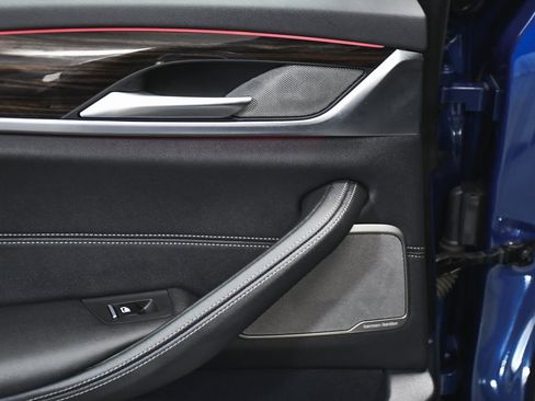 Used 2023 BMW 530i xDrive w/ Premium Package image 15