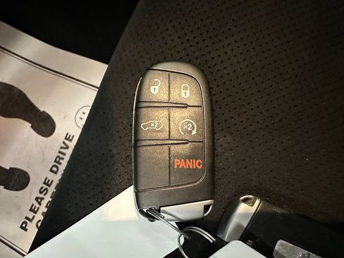 Used 2021 Jeep Grand Cherokee Laredo X AWD/4WD image 21