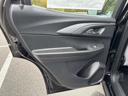 New 2026 Chevrolet TrailBlazer LS image 9