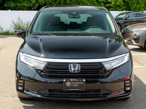 Used 2023 Honda Odyssey Touring image 2