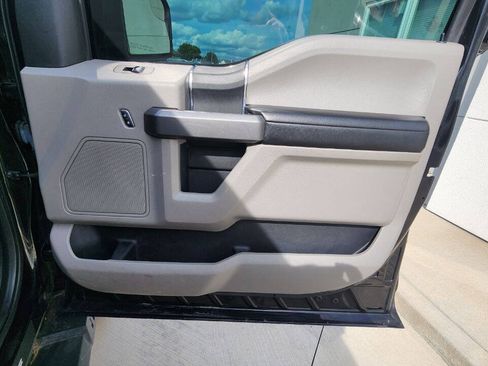 Used 2017 Ford F150 XLT AWD/4WD image 17