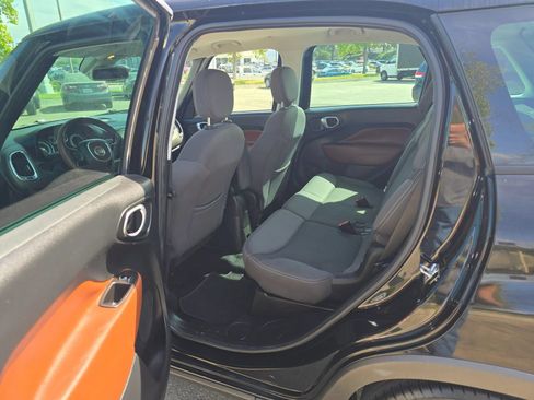 Used 2014 FIAT 500L Trekking w/ Popular Equipment Group FWD image 11