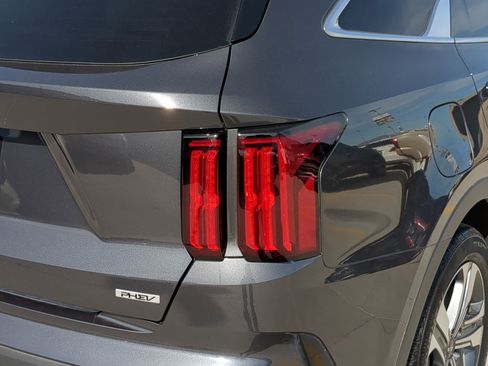 Certified 2024 Kia Sorento SX Prestige image 11