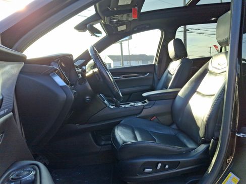 Used 2020 Cadillac XT6 Premium Luxury image 14