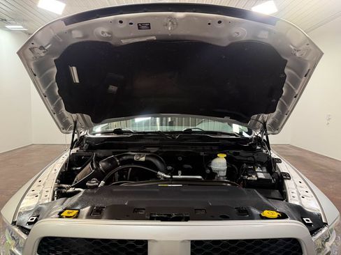 Used 2017 RAM 1500 Express RWD image 19