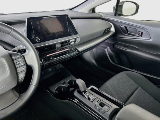 Used 2023 Toyota Prius LE AWD/4WD image 25