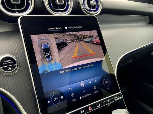 Used 2026 Mercedes-Benz GLC 300 4MATIC image 23