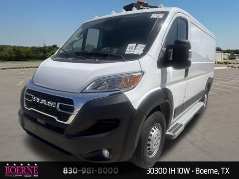 Used 2025 RAM ProMaster 2500 w/ U-Haul Equipment Group FWD image 3