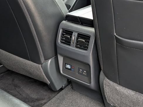 Used 2023 Nissan Rogue SL w/ SL Premium Package FWD image 30