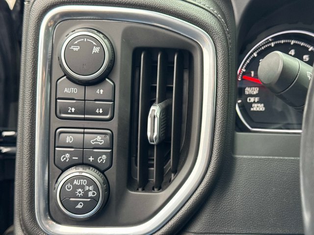 Used 2019 Chevrolet Silverado 1500 LT Trail Boss AWD/4WD image 30