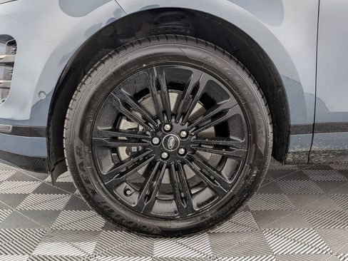 Used 2025 Land Rover Range Rover Evoque Dynamic SE image 11