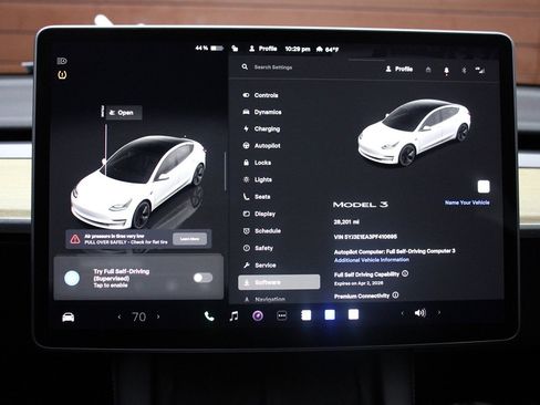 Used 2023 Tesla Model 3 Standard Range image 23