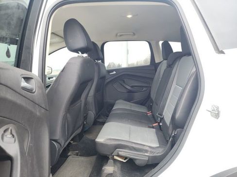 Used 2015 Ford Escape SE image 4