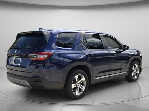 Used 2025 Honda Pilot EX-L image 7