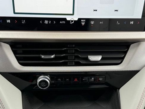 New 2026 Ford Explorer Active w/ Active Comfort Package image 18