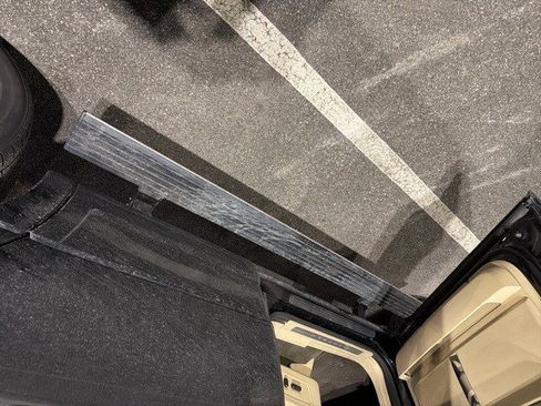 Used 2016 Lincoln Navigator Reserve image 11