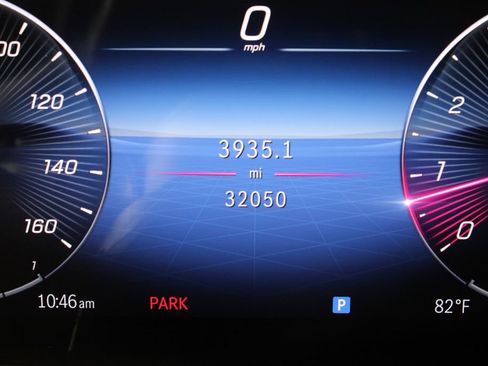 Used 2024 Mercedes-Benz GLE 450 4MATIC image 30