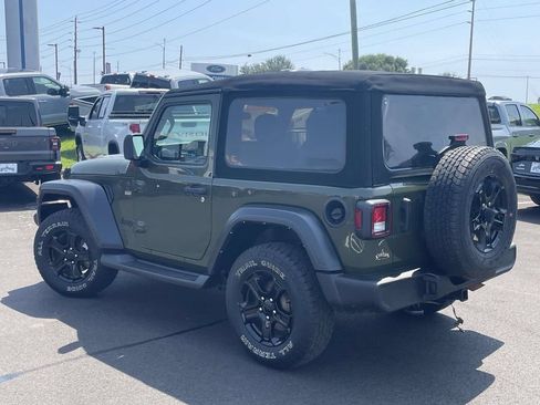 Used 2022 Jeep Wrangler Sport AWD/4WD image 5
