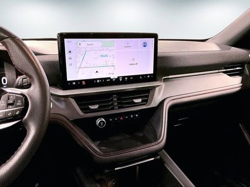 Used 2025 Ford Explorer ST-Line w/ ST-Line Street Pack image 10