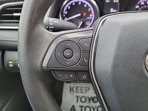 Used 2019 Toyota Camry LE image 24