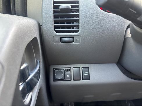 Used 2016 Nissan Frontier SV w/ SV Value Truck Package RWD image 18
