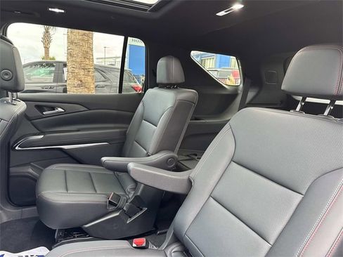 Used 2025 Chevrolet Traverse Z71 w/ Driver Confidence Package image 15