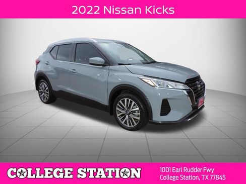 Used 2022 Nissan Kicks SV FWD image 1