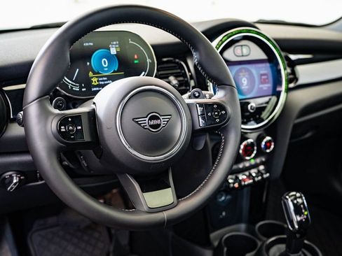 Used 2023 MINI Cooper S image 4