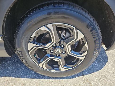 Used 2018 Honda CR-V Touring image 38