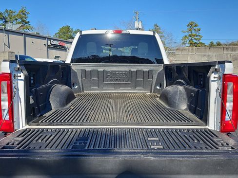 Used 2024 Ford F250 XLT image 11