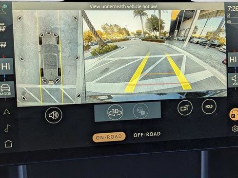 Used 2025 Land Rover Range Rover Long Wheelbase SE image 11