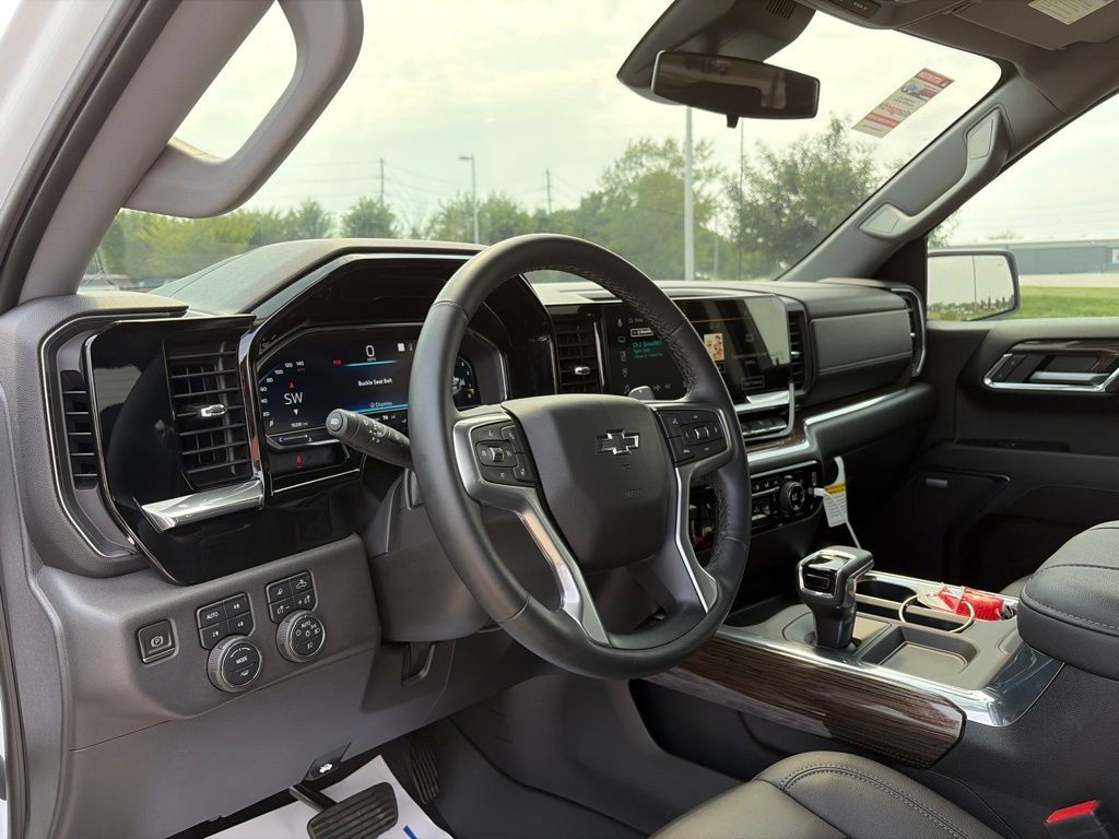 Used 2023 Chevrolet Silverado 1500 LT Trail Boss w/ Convenience Package II AWD/4WD image 52