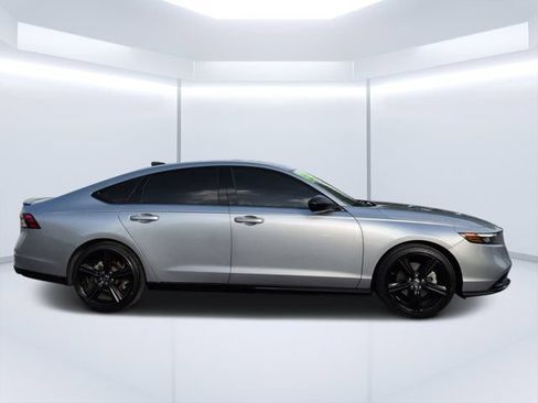 Used 2023 Honda Accord Sport image 29