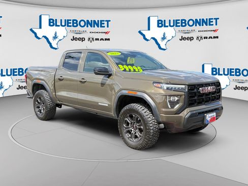 Used 2025 GMC Canyon Elevation AWD/4WD image 3