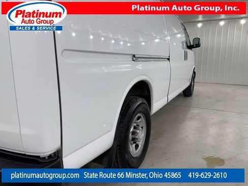 Used 2016 Chevrolet Express 3500 Extended RWD image 44
