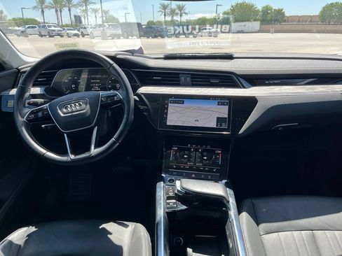 Used 2022 Audi e-tron Premium AWD/4WD image 11